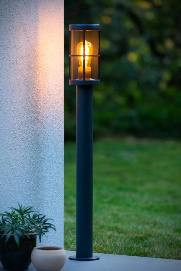 Lucide NAVI - Bollard light Outdoor - Ø 12 cm - 1xE27 - IP54 - Anthracite - ambiance 1